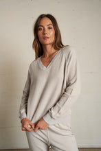 Load image into Gallery viewer, ZURI V-NECK REVERSE FLEECE RAGLAN SWEATSHIRT