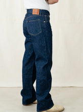 Load image into Gallery viewer, STRAIGHT LEG MENS / UNISEX RINSE