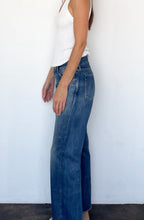 Load image into Gallery viewer, USED ANKLE CUT JEAN VINTAGE DARK WASH