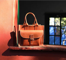Load image into Gallery viewer, AGNES BADDOO LARGE LEATHER SAC 2