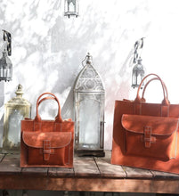 Load image into Gallery viewer, AGNES BADDOO LARGE LEATHER SAC 2