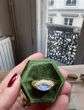 Load image into Gallery viewer, ALEXANDRA ROSIER 18K YELLOW GOLD SULTANA RING