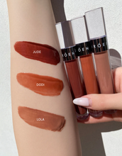 Load image into Gallery viewer, RÓEN KISS MY LIQUID LIP BALM
