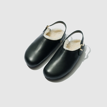 Load image into Gallery viewer, BEATRICE VALENZUELA UMBER BROWN CLOG WITH SHEARLING