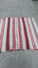 Load image into Gallery viewer, VINTAGE PERUVIAN FRAZADAS RUG BLANKET