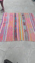 Load image into Gallery viewer, VINTAGE PERUVIAN FRAZADAS RUG BLANKET
