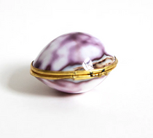 Load image into Gallery viewer, SEASHELL BOTANICAL LIP BALM