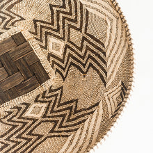Load image into Gallery viewer, ZAMBIA TONGA WOMEN MADE 28" HAND MADE WALL BASKET - PLATEAU 28" WALL BASKET CREATIVE WOMEN