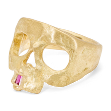 Load image into Gallery viewer, POLLY WALES Extra Small Pink Snaggletooth Skull Ring SIZE 4.5