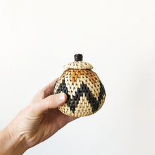 Load image into Gallery viewer, AMSHA Zulu Mini Lidded Basket 3-4" EACH