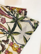 Load image into Gallery viewer, AVENIDA HOME YELLOW FLOWER TEA TOWEL