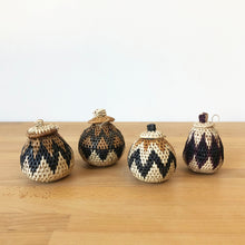 Load image into Gallery viewer, AMSHA Zulu Mini Lidded Basket 3-4" EACH