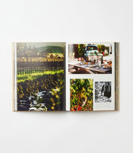 Load image into Gallery viewer, WINE AND TRAVEL UNITED STATES OF AMERICA
