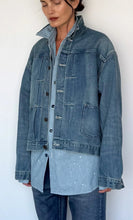 Load image into Gallery viewer, CHIMALA LIGHT VINTAGE DENIM JACKET

