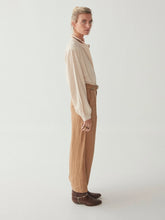 Load image into Gallery viewer, Marisa Pant - Berenson Light Brown
