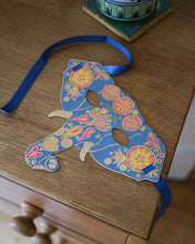 Load image into Gallery viewer, MASK GREETING CARDS
