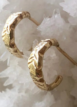 Load image into Gallery viewer, CREATIVE DIVINE HOOPS
