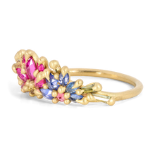 Load image into Gallery viewer, Rainbow Daisy Garland Petal Ring
