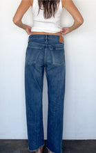 Load image into Gallery viewer, USED ANKLE CUT JEAN VINTAGE DARK WASH
