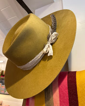 Load image into Gallery viewer, LOVELY BIRD MONTANA  WITH HAND DYED SILK

