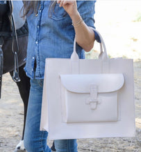 Load image into Gallery viewer, AGNES BADDOO LARGE LEATHER SAC 2
