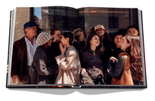 Load image into Gallery viewer, ASSOULINE NEW YORK CHIC BOOK
