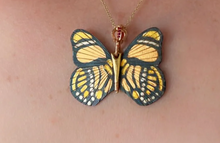 Load image into Gallery viewer, JAMES BANKS BABY CALLICORE NECKLACE BUTTERFLY
