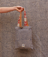 Load image into Gallery viewer, DOUBLE THROW IN TOTE BAG  95 X 110 INCHES
