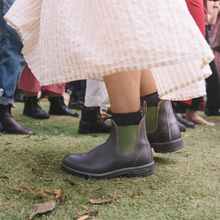 Load image into Gallery viewer, BLUNDSTONE #519 CHELSEA BOOTS - STOUT BROWN / OLIVE

