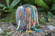 Load image into Gallery viewer, CHOKER RAINBOW LEI
