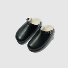 Load image into Gallery viewer, BEATRICE VALENZUELA UMBER BROWN CLOG WITH SHEARLING
