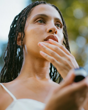 Load image into Gallery viewer, SURYA CALMING LIP THERAPY VATA BALANCING
