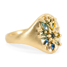Load image into Gallery viewer, POLLY WALES Green Lotus Signet Ring
