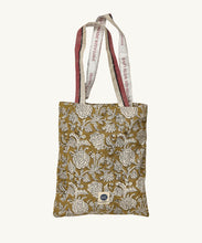 Load image into Gallery viewer, DOUBLE THROW IN TOTE BAG  95 X 110 INCHES
