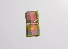Load image into Gallery viewer, STARBURST NAPKIN SET OF FOUR
