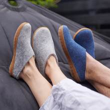 Load image into Gallery viewer, GLERUPS SLIP-ON WITH NATURAL RUBBER SOLE - HONEY - GREY
