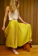 Load image into Gallery viewer, LOYD FORD SATIN SKIRT MIDI
