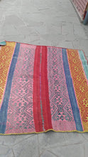 Load image into Gallery viewer, VINTAGE PERUVIAN FRAZADAS RUG BLANKET
