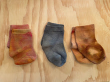 Load image into Gallery viewer, MIRA BLACKMAN ORGANIC HAND DYED BABY SOCKS 6-12 MONTHS
