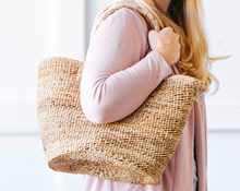 Load image into Gallery viewer, KENYA Medium Sisal Tote BAG
