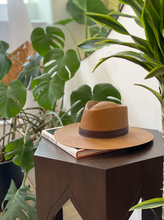 Load image into Gallery viewer, LOVELY BIRD PANAMA STRAW TOBACCO
