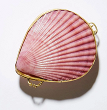 Load image into Gallery viewer, SEASHELL BOTANICAL PERFUME IN SEASHELL
