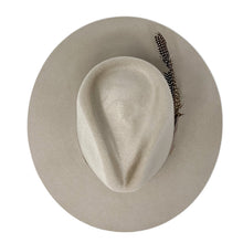 Load image into Gallery viewer, LOVELY BIRD VERONA ANTIQUE WITH SILK
