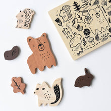 Load image into Gallery viewer, WEE GALLERY  WOODEN TRAY PUZZLE - WOODLAND ANIMALS

