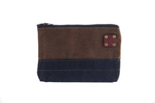 Load image into Gallery viewer, STURDY BROTHERS SMALL ZIPPER BAG IN TAN WAXED CANVAS WITH NAVY
