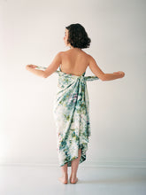 Load image into Gallery viewer, UPSTATE RAW SILK BLANKET THROW  IN GARDEN PARTY
