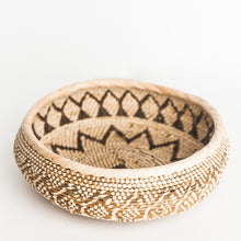 Load image into Gallery viewer, WALL BASKETS - TONGA 10" BASKET HAND MADE CREATIVE WOMEN
