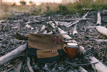 Load image into Gallery viewer, STURDY BROTHERS SMALL ZIPPER BAG IN TAN WAXED CANVAS WITH NAVY
