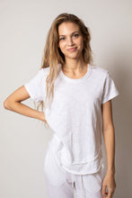 Load image into Gallery viewer, LEALLO DAISY TEE IN WHITE
