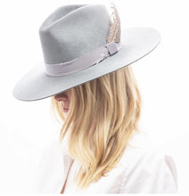 Load image into Gallery viewer, LOVELY BIRD VERONA CHAMBRAY HAT
